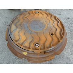 Люк чугунный с замками тяжелый 25 тонн (тип Т), фото  - Метэкс