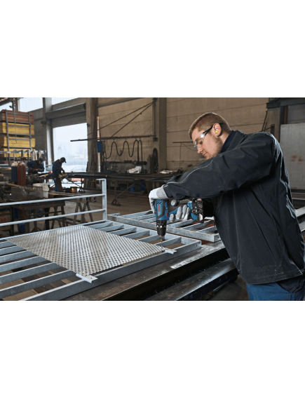 Дрель-шуруповерт ударн. аккум. BOSCH б/щ (2 а/б 2А*ч 18В, ЗУ) GSB 18V-50 (06019H5120), фото , изображение 4 - Метэкс