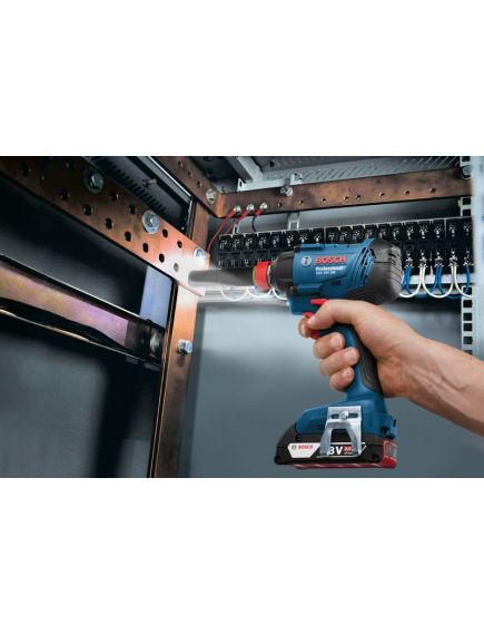 Гайковерт ударн. аккум. BOSCH (2 а/б 3А*ч 18В, ЗУ) GDX 180-LI (06019G5220), фото , изображение 4 - Метэкс