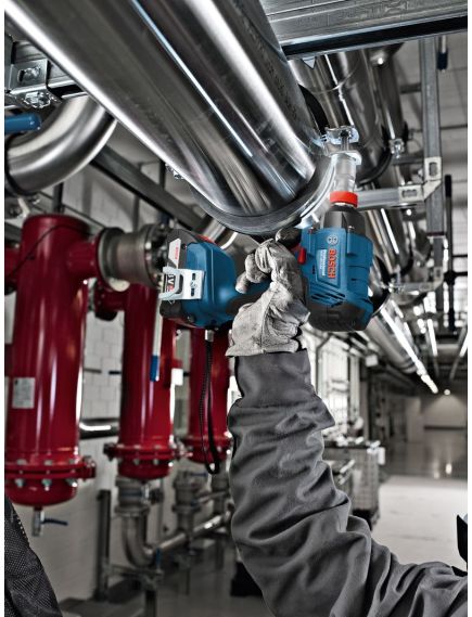 Гайковерт ударн. аккум. BOSCH (2 а/б 3А*ч 18В, ЗУ) GDX 180-LI (06019G5220), фото , изображение 7 - Метэкс