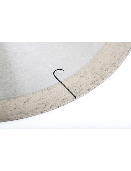 Диск алмазный 150 х 22,2 мм сплошной c лазерной перфорацией мокрое резание GROSS 73039, фото , изображение 3 - Метэкс